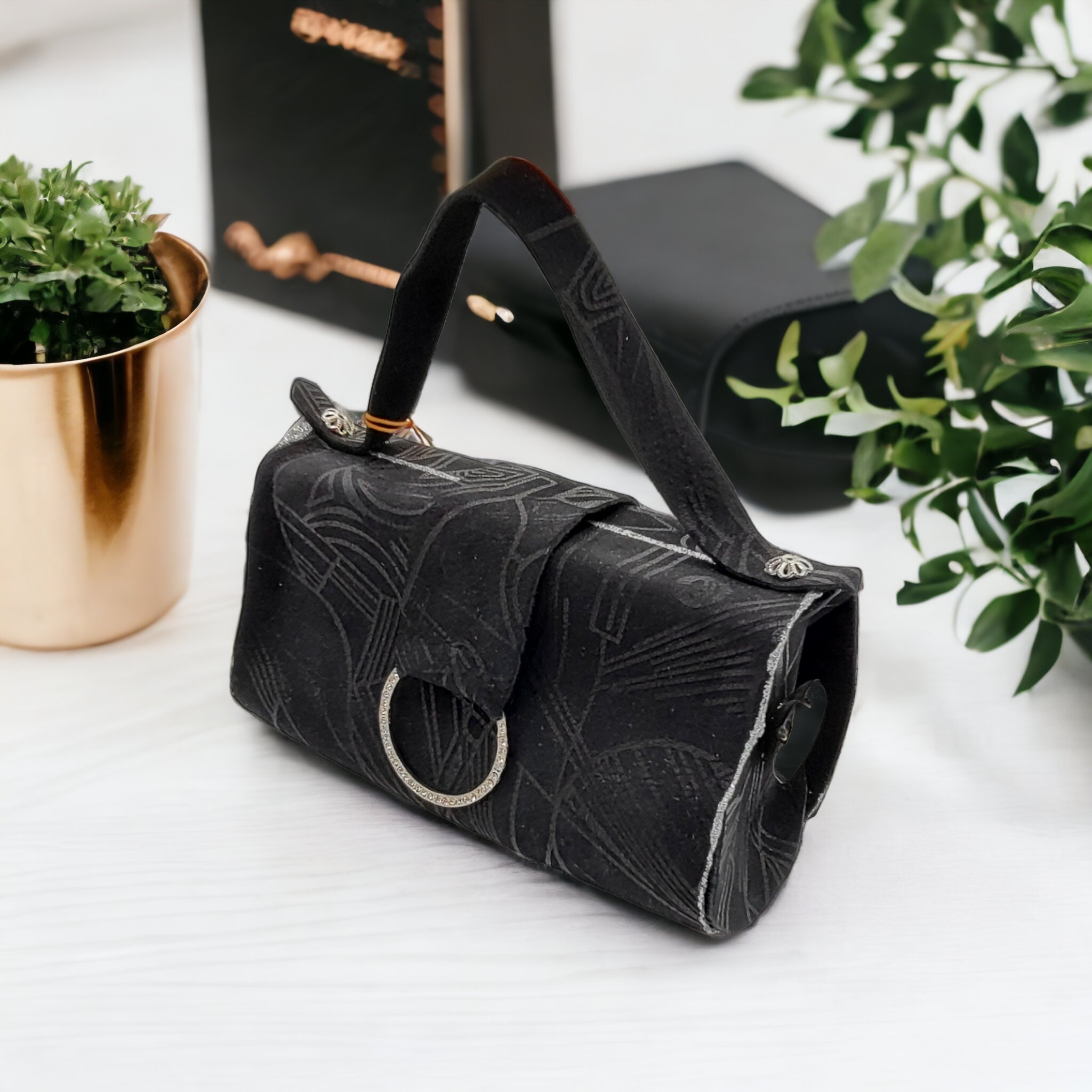 Schachtel "kleine Ledertasche"