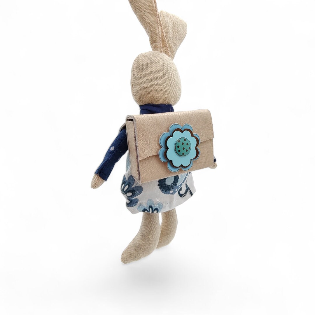 Hasen Mädchen mit Rucksack aus Streichholzschachtel Geschenkebox Schachtel für Geldgeschenke Gutschein - kleine Kostbarkeiten #627795975 Hasen Mädchen mit Rucksack aus Streichholzschachtel Geschenkebox Schachtel für Geldgeschenke Gutschein - kleine Kostbarkeiten #627795975