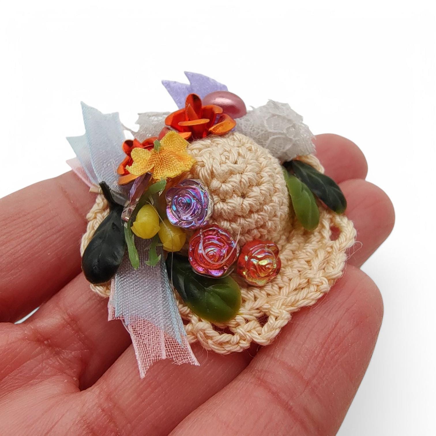 Miniatur Hut mit Blumen Schleifen Puppenhut Miniaturen Minihut handgemacht gehäkelt 4 cm für Puppenstube Puppenhaus 1:12 #1875688961 Miniatur Hut mit Blumen Schleifen Puppenhut Miniaturen Minihut handgemacht gehäkelt 4 cm für Puppenstube Puppenhaus 1:12 #1875688961
