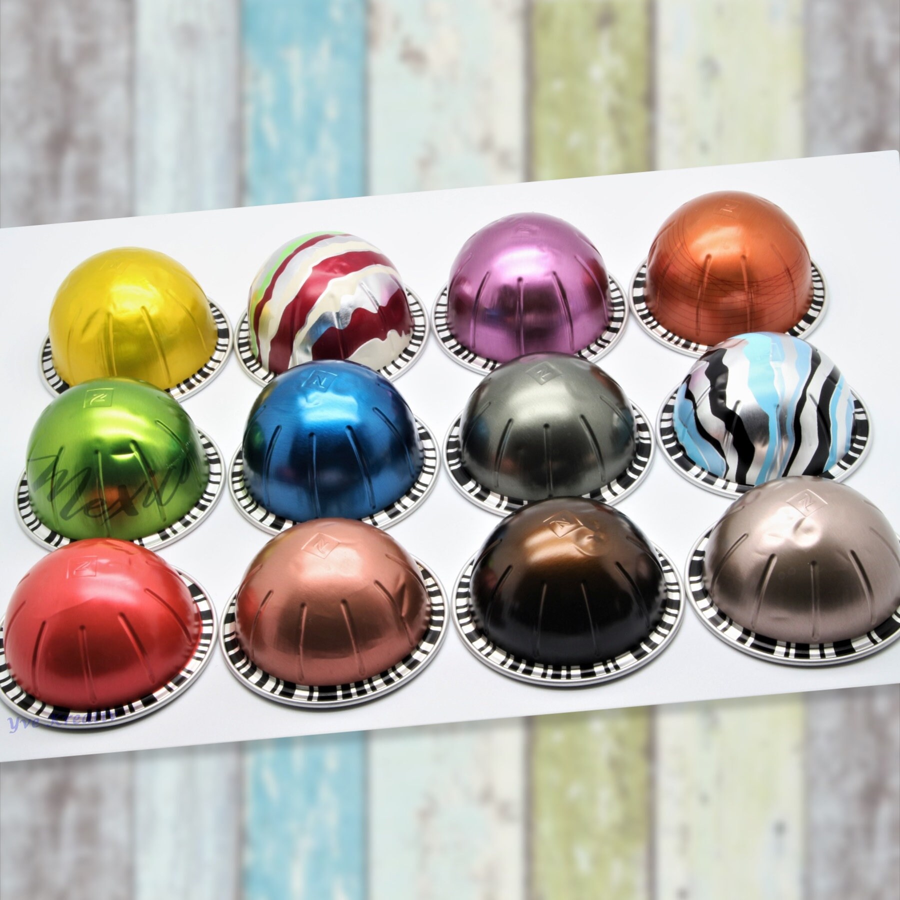 12 leere GROßE Kaffeekapseln aus Aluminium  Farbe : bunt inkl. Special Edition Kapseln