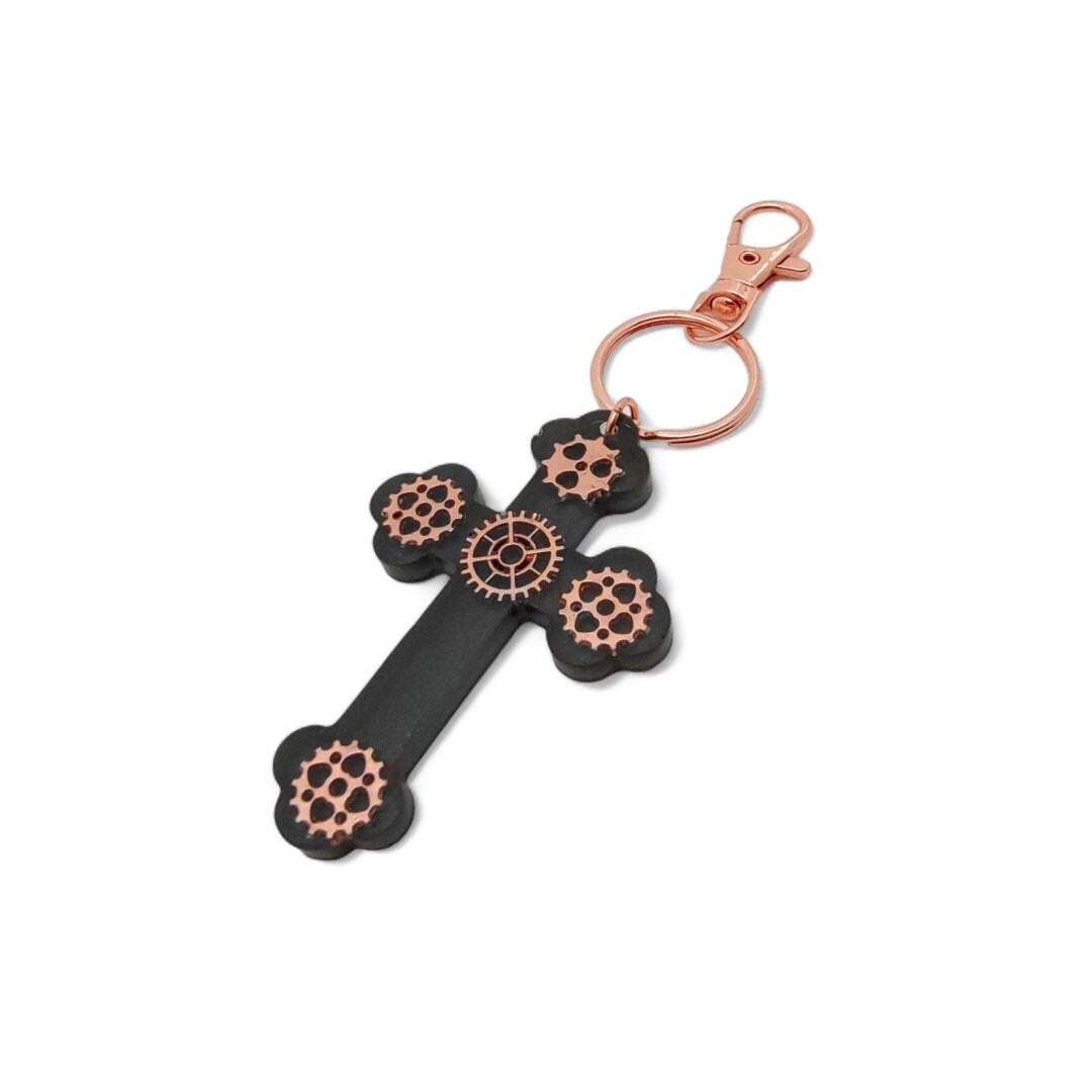 Schlüsselanhänger Kreuz aus Epoxidharz mit kleinen Zahnrädern und einem Karabiner Geschenk Kommunion Konfirmation Firmung  #1675262979