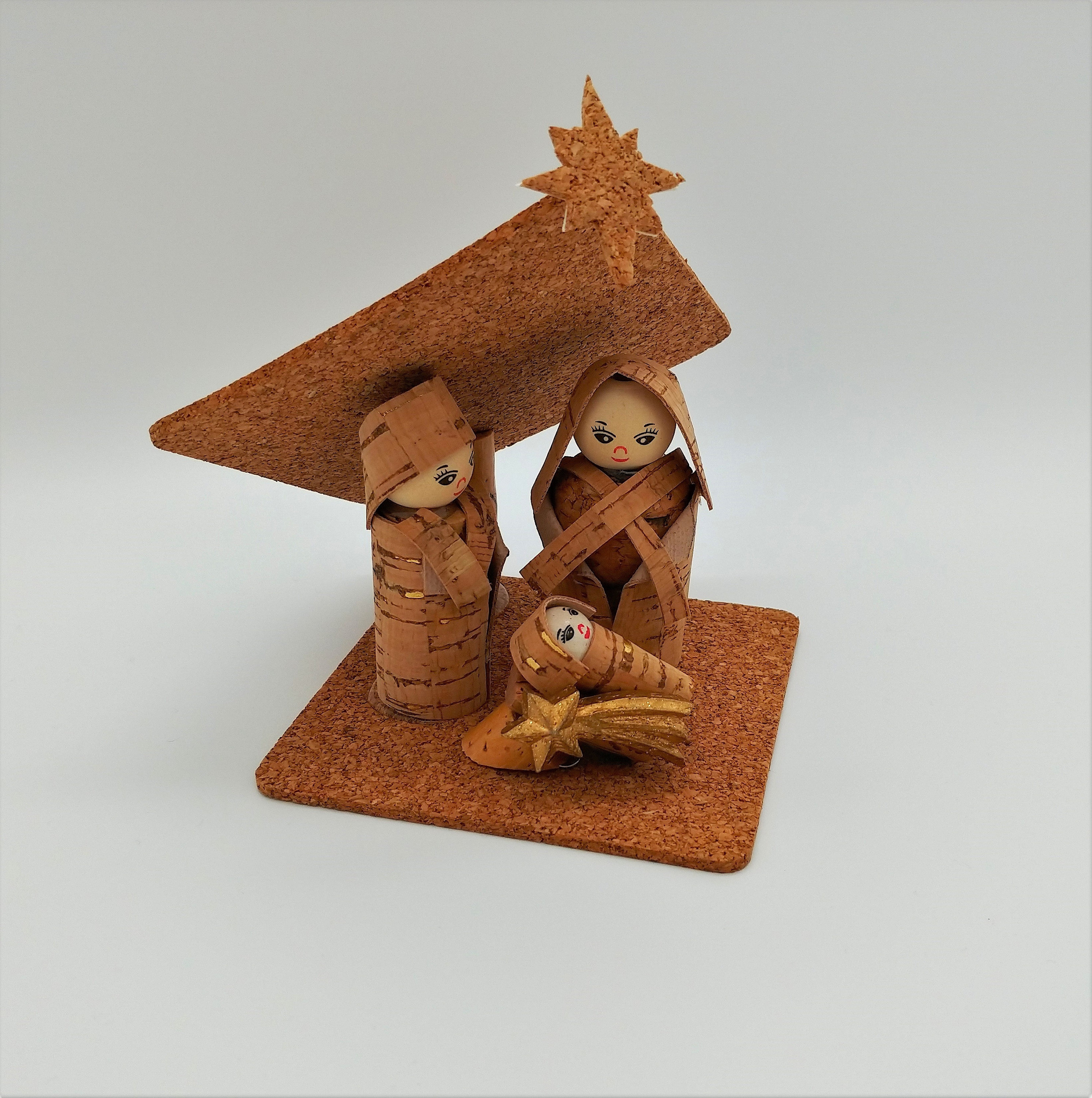 Krippe "Maria Josef und Jesuskind" aus Kork / Weihnachtskugel / Weihnachtsdeko aus Weinkorken / Upcycling