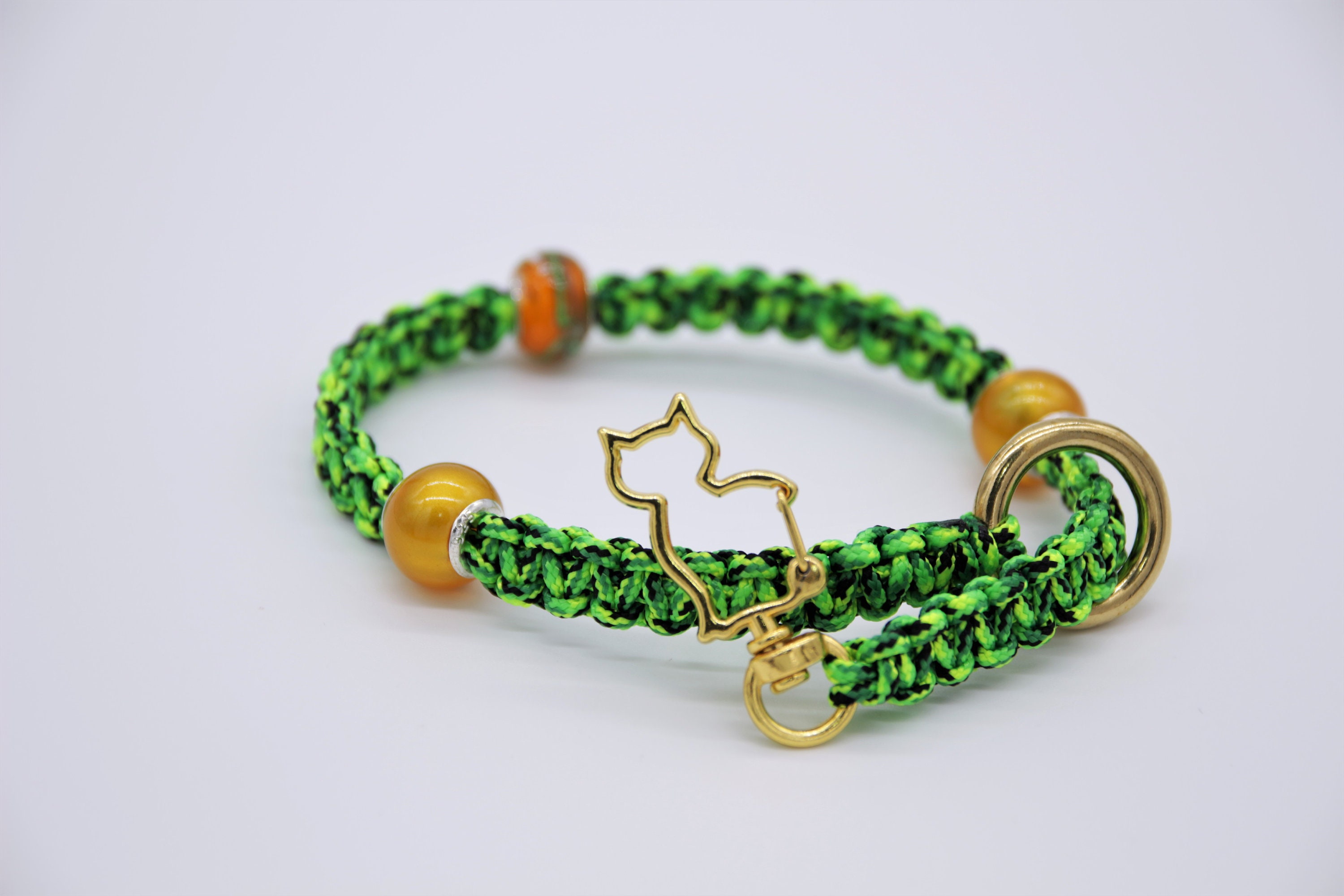 Handy-Handschlaufe / Handygurt/ Handyschmuck / Handyband geknotet aus Paracord (Fallschirmschnur)
