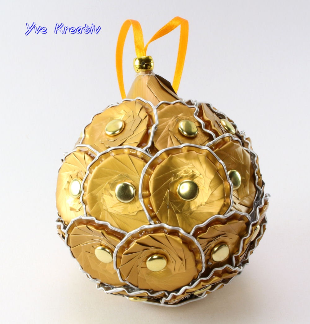 Christbaumkugel / Weihnachtskugel / Dekokugel aus Kaffeekapseln