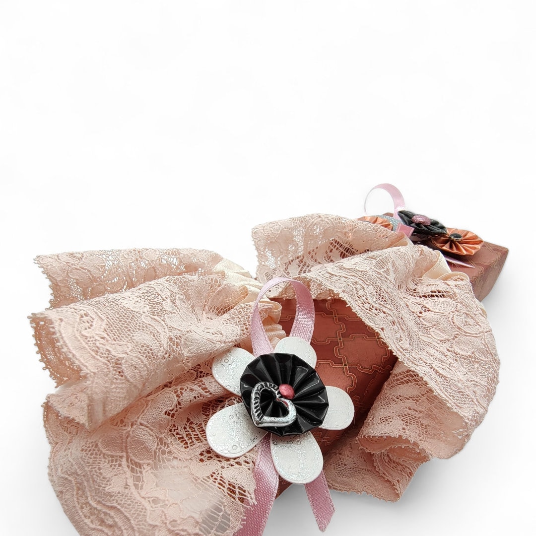 Geschenkschachtel "Hochzeit" mit Spitze und Kaffeekapseln verziert für Geld, Gutscheine, Theaterkarten  #613960924