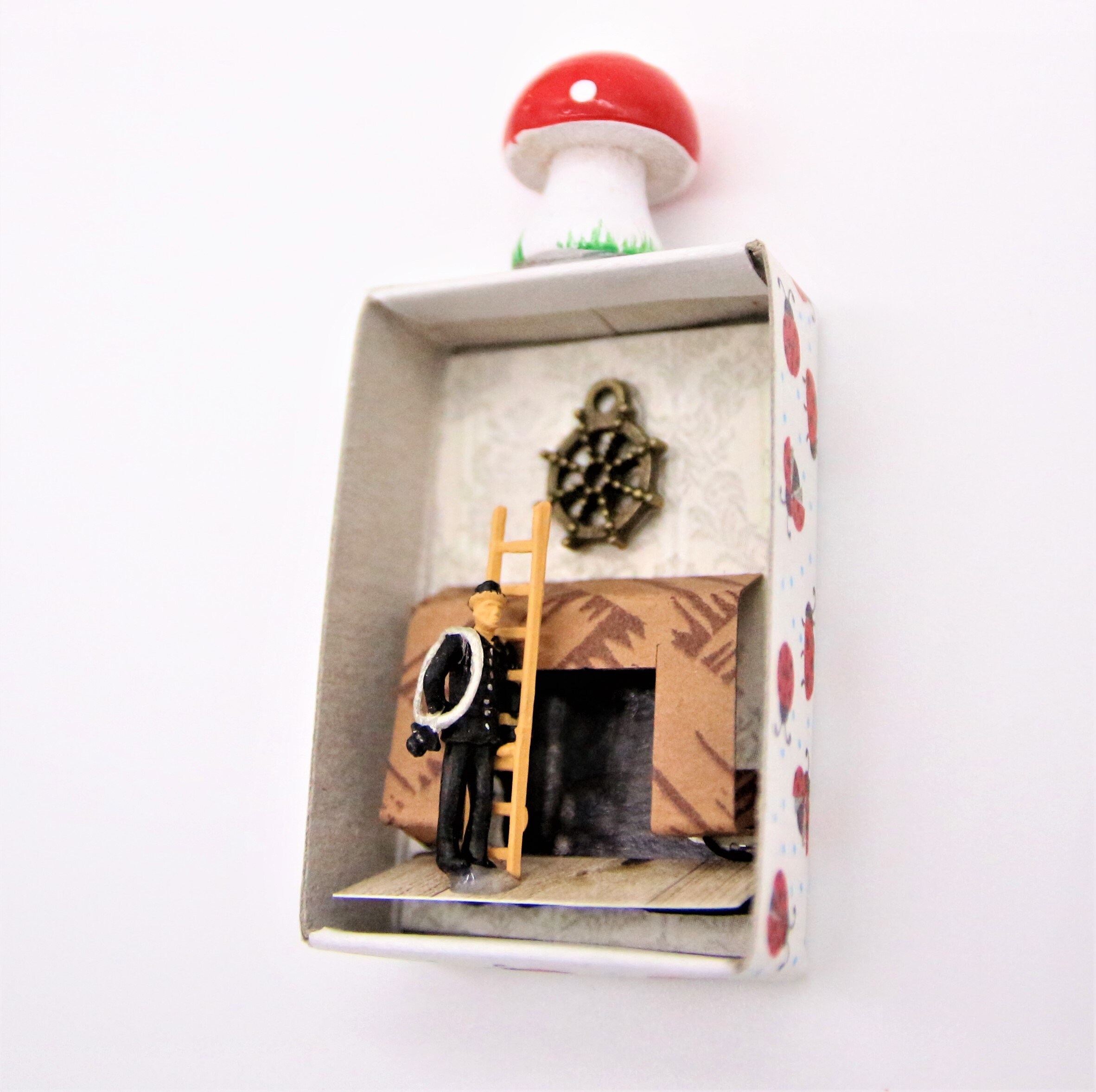 Kleine Schachtel, verzierte Streichholzschachtel als originelle Geschenkverpackung für Geld, Gutscheine und mehr  #1062978558