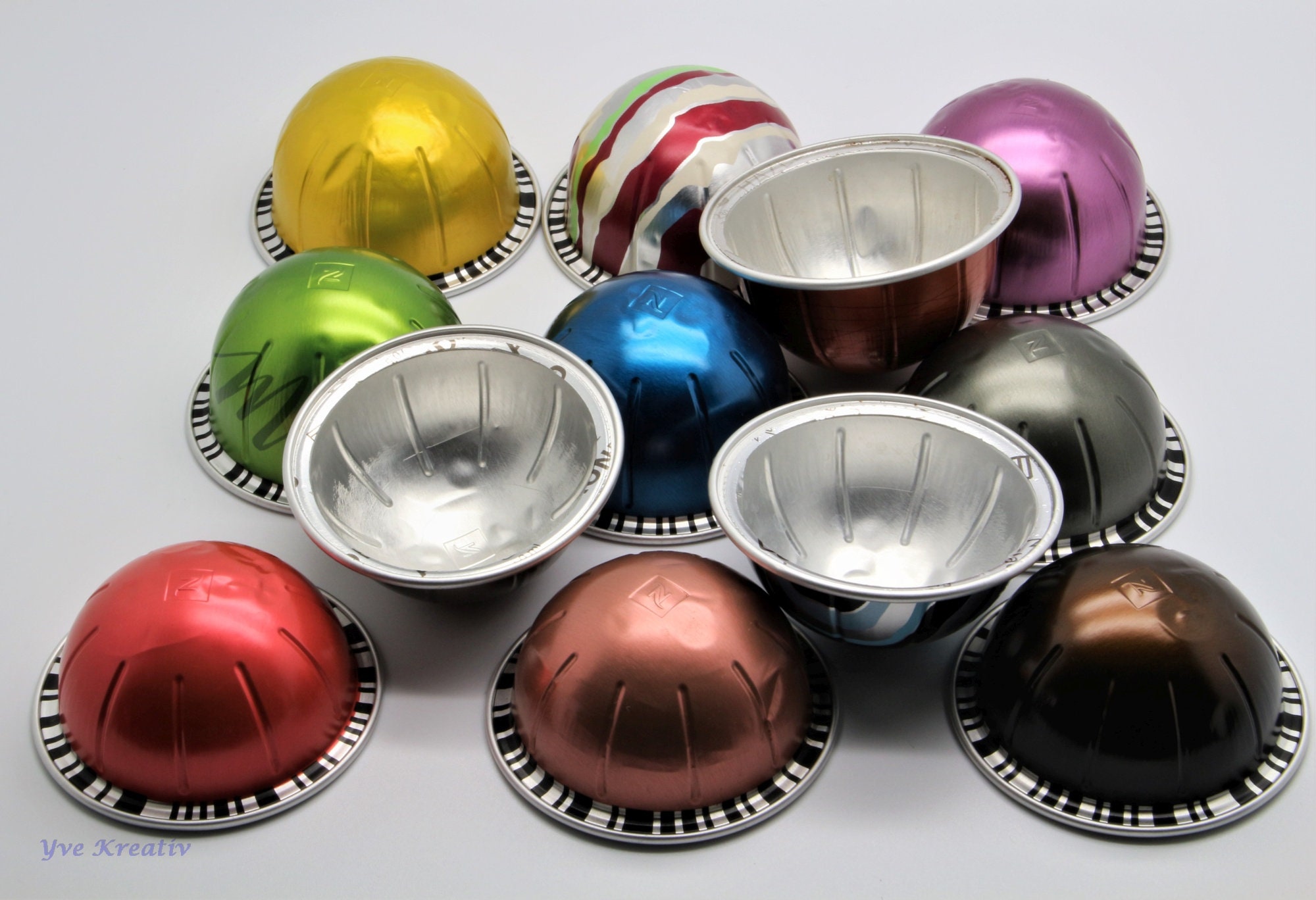 12 leere GROßE Kaffeekapseln aus Aluminium  Farbe : bunt inkl. Special Edition Kapseln