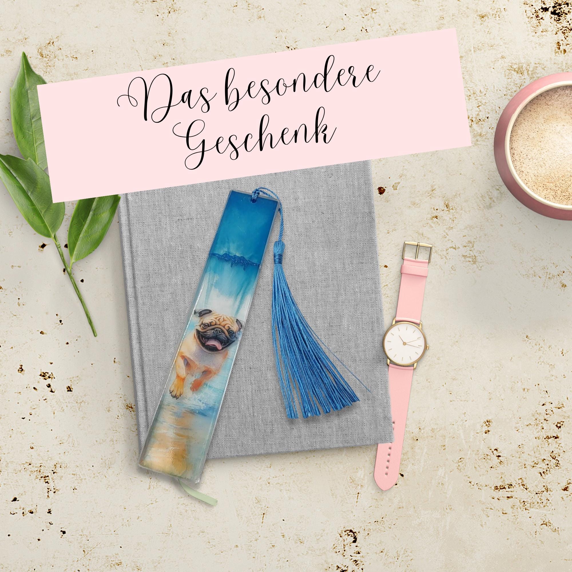Lesezeichen aus Epoxidharz Motiv Mops Hund Geschenk Geburtstag Mitbringsel Hundebesitzer Geschenkidee Buchzeichen transparent #LEEPOX Lesezeichen aus Epoxidharz Motiv Mops Hund Geschenk Geburtstag Mitbringsel Hundebesitzer Geschenkidee Buchzeichen transparent #LEEPOX