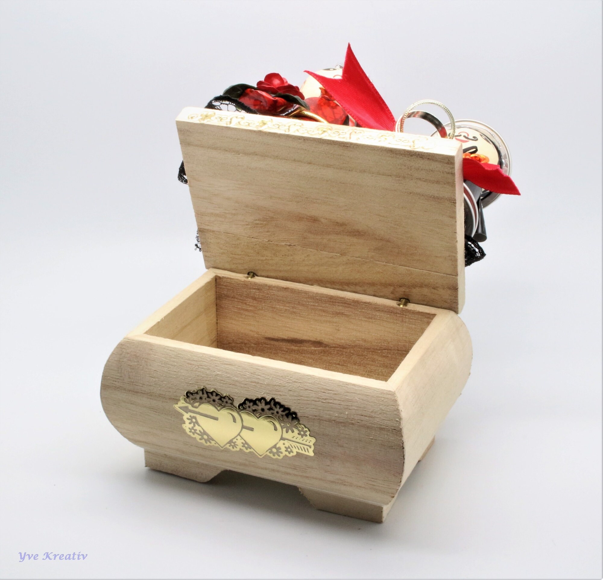 Holztruhe Holzkiste Schatzkiste - Brautpaar aus Kaffeekapseln rot - Geschenk zur Hochzeit