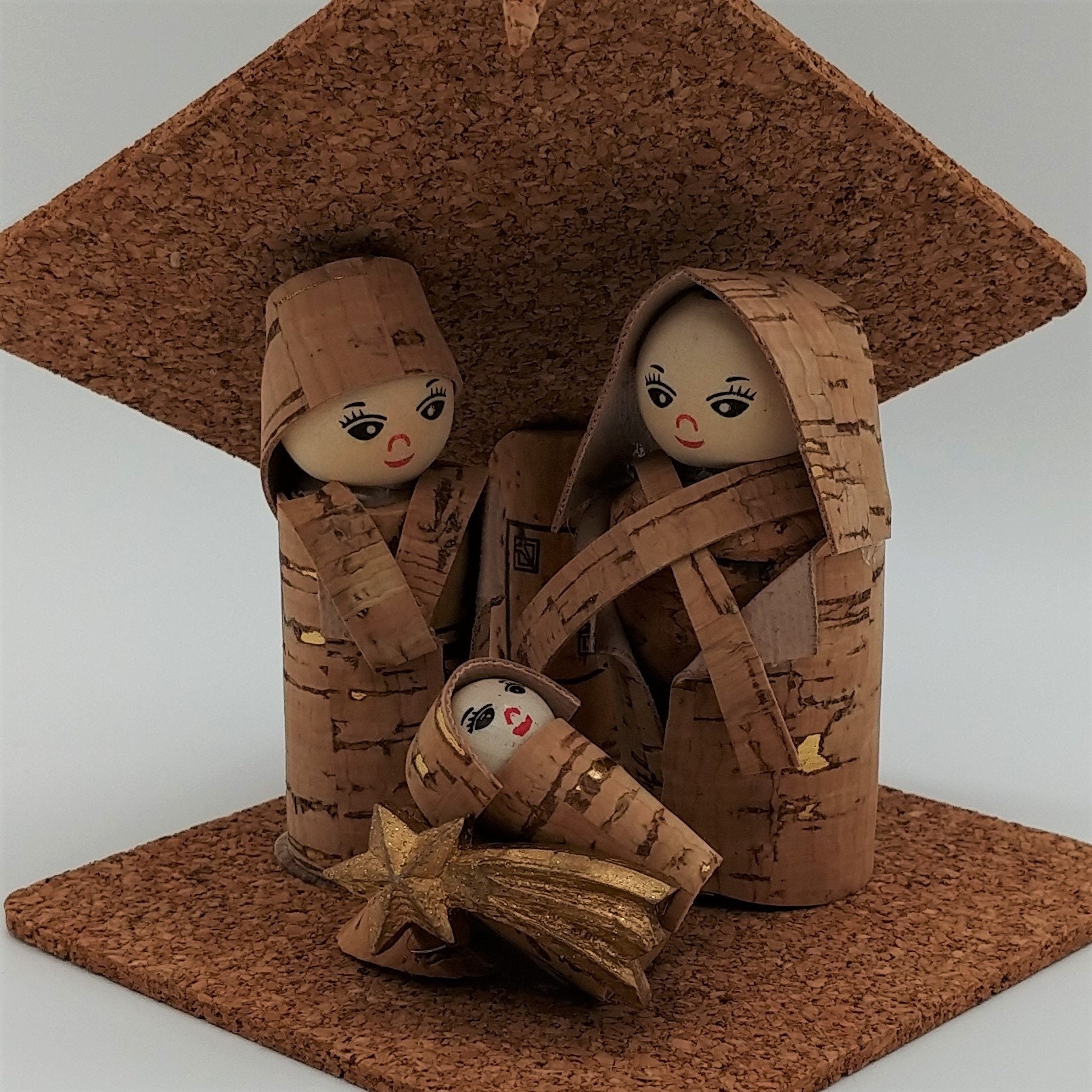 Krippe "Maria Josef und Jesuskind" aus Kork / Weihnachtskugel / Weihnachtsdeko aus Weinkorken / Upcycling