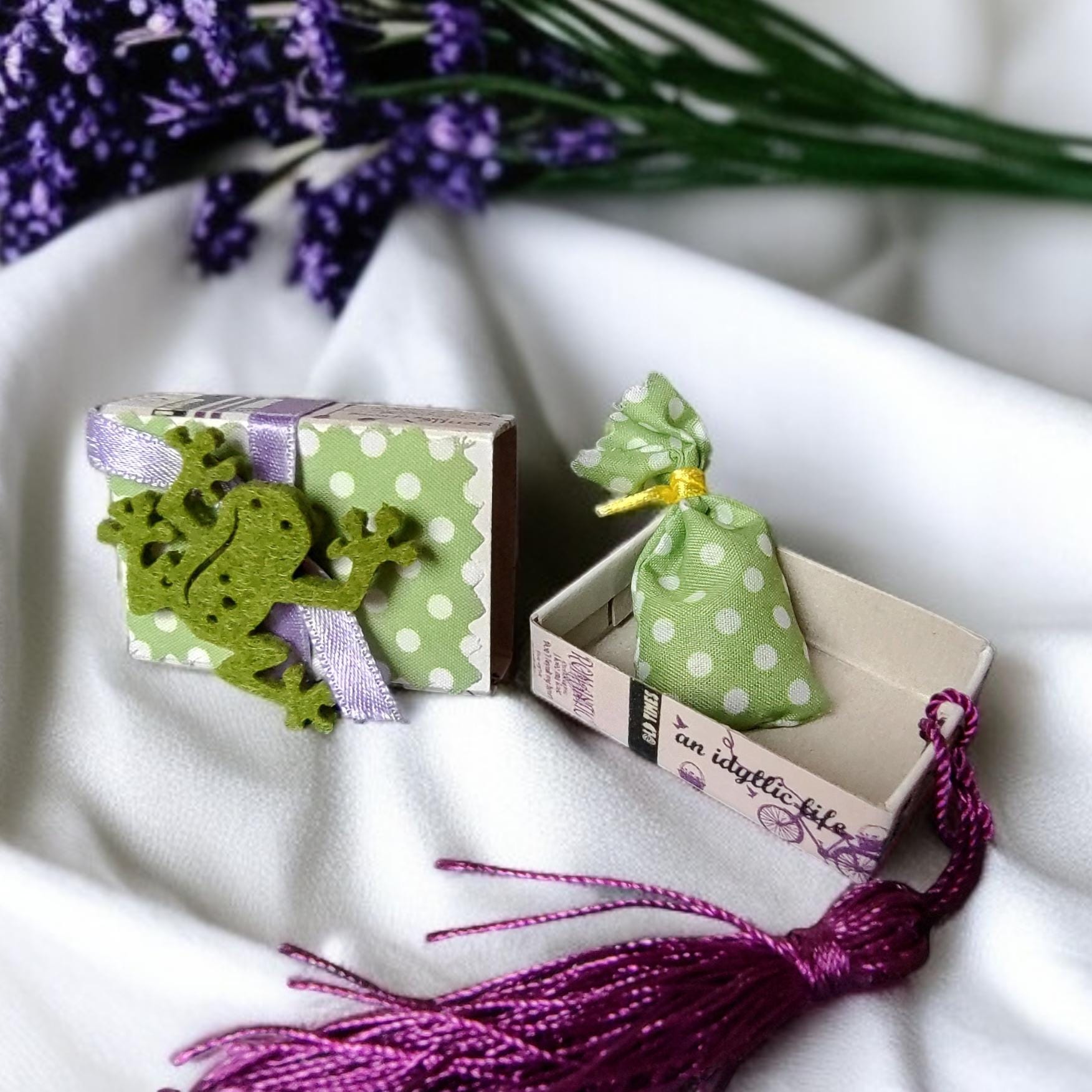 Schachtel für Geldgeschenk mit Lavendel, verzierte Streichholzschachtel als originelle Verpackung für Geld, Gutscheine und mehr  #627796203