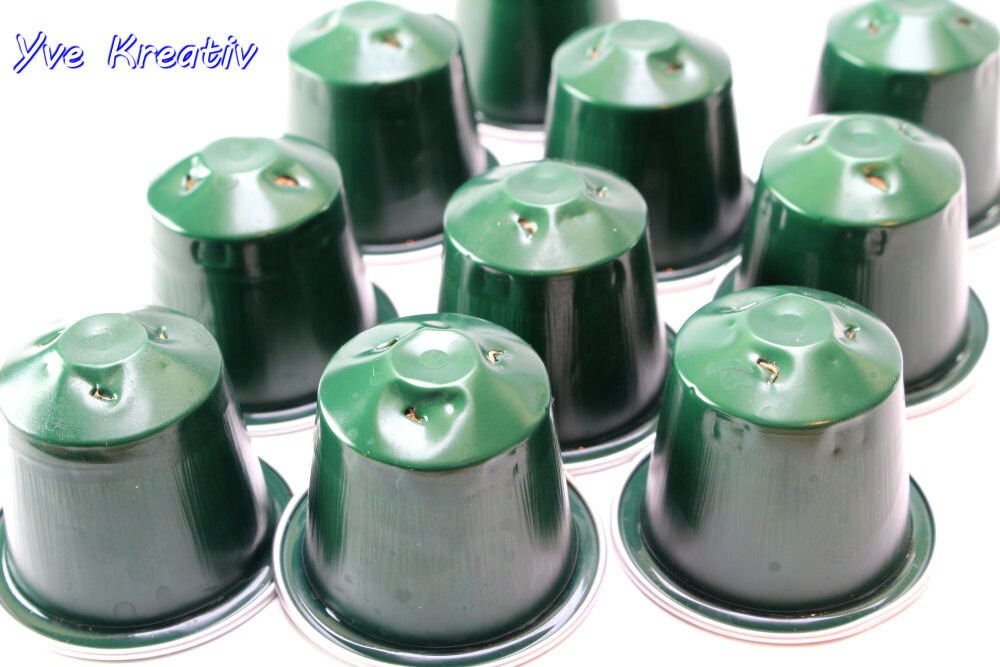 10 leere Kaffeekapseln gereinigt zum Basteln für ihr DIY Projekt Farbe : dunkelgrün #KNS 10 leere Kaffeekapseln gereinigt zum Basteln für ihr DIY Projekt Farbe : dunkelgrün #KNS