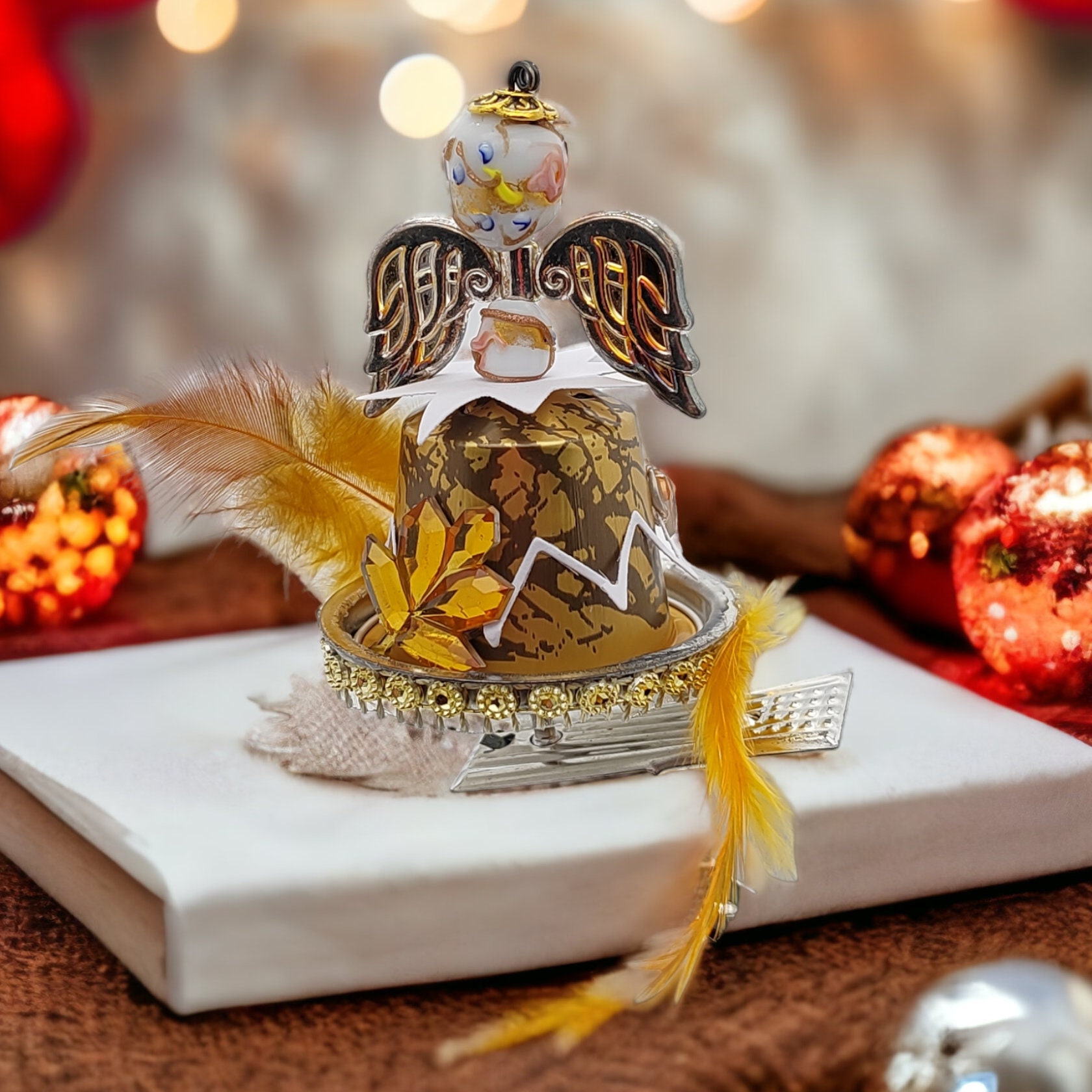 Engel aus Kaffeekapseln Christbaumkugel / Weihnachtskugel / Weihnachtsdeko auf Metallklammer Christbaumclips