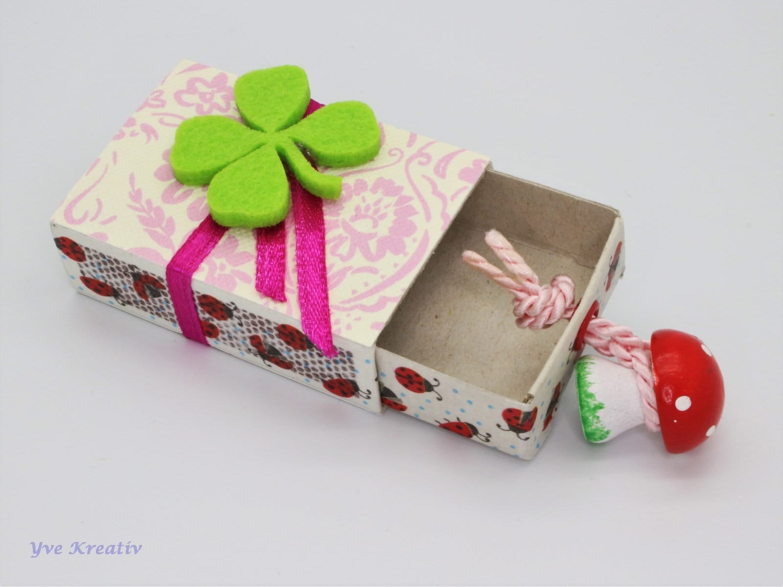 Geldgeschenk kleine Schachtel, verzierte Streichholzschachtel als originelle Geschenkverpackung für Geld, Gutscheine und mehr  #627796583