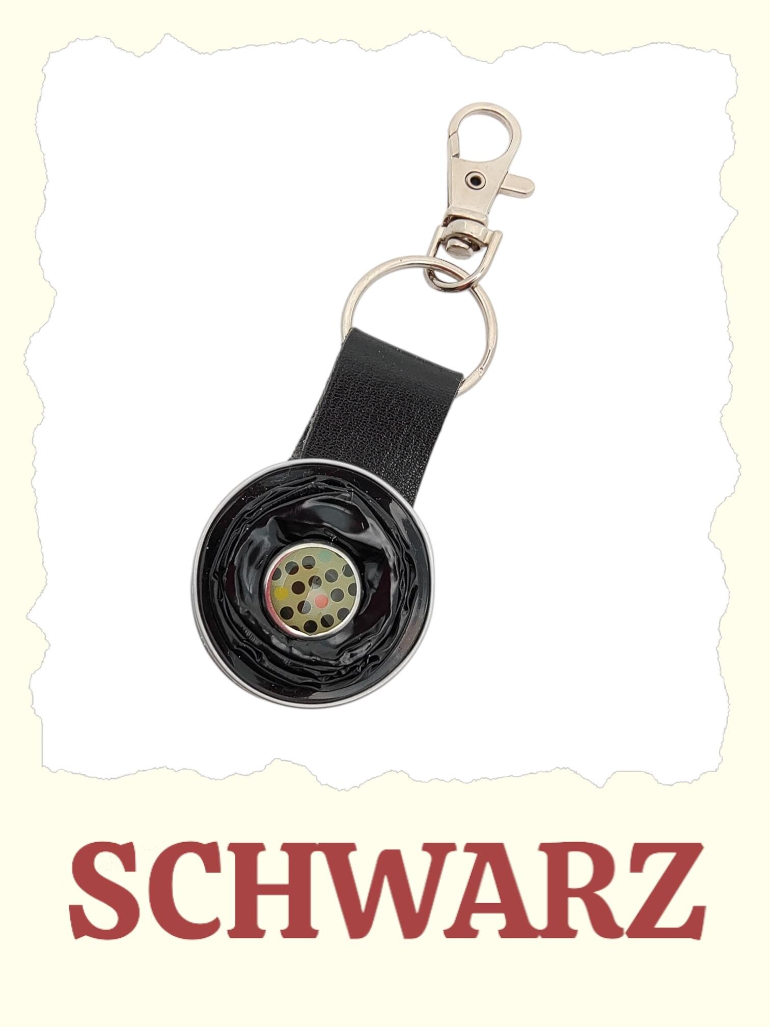 Schlüsselanhänger aus Kaffeekapseln und Leder Karabineranhänger Taschenbaumler Upcycling Anhänger Geschenk Kaffeetrinker #1836439575 Schlüsselanhänger aus Kaffeekapseln und Leder Karabineranhänger Taschenbaumler Upcycling Anhänger Geschenk Kaffeetrinker #1836439575