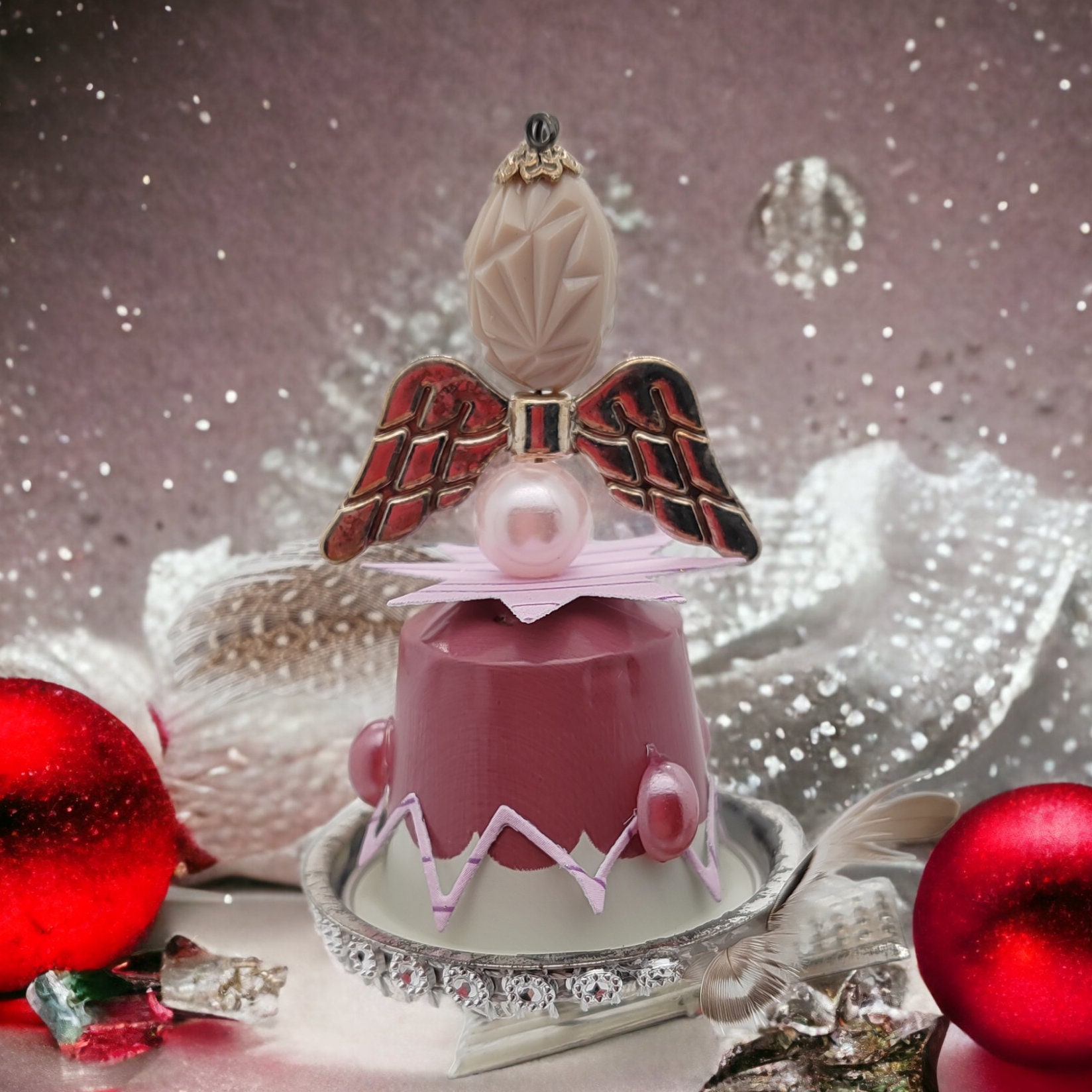Engel aus Kaffeekapseln Christbaumkugel / Weihnachtskugel / Weihnachtsdeko auf Metallklammer Christbaumclips