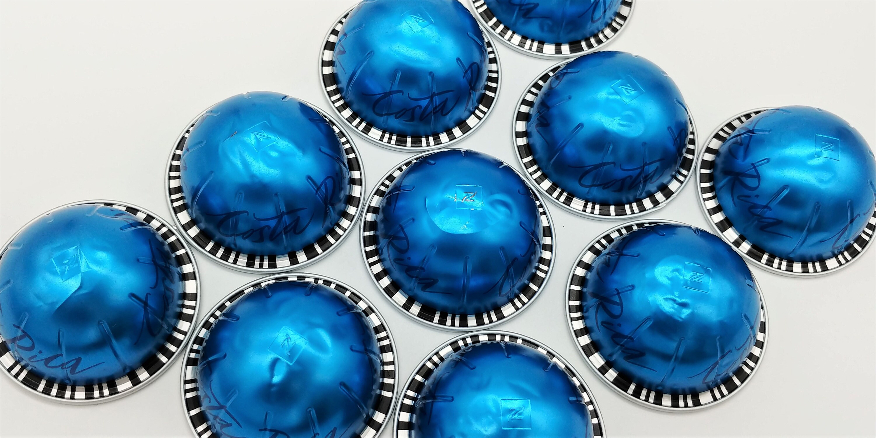 10 leere GROßE Kaffeekapseln Farbe : blau  - zum Basteln