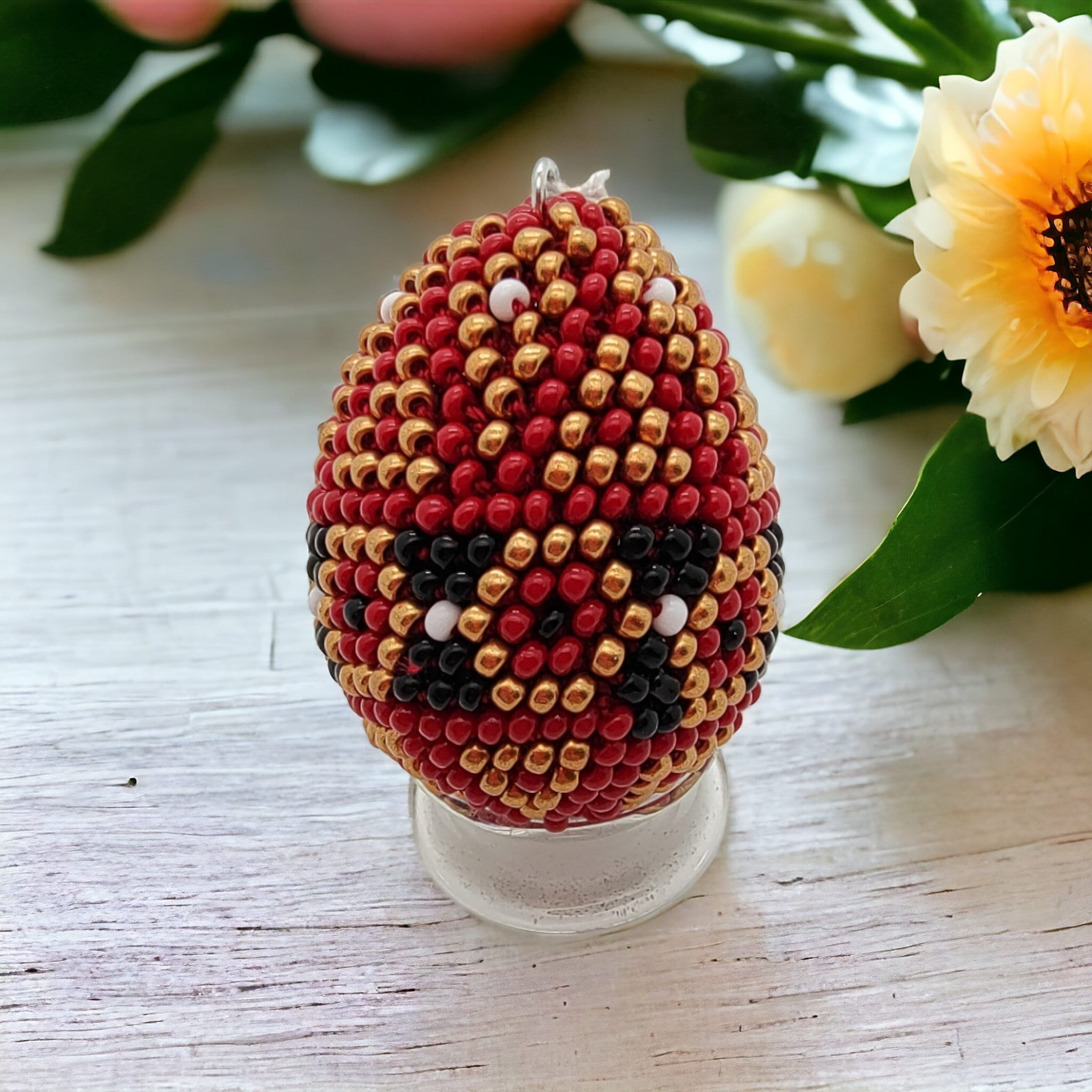 Osterei - Dekoei aus hunderten Miniperlen gehäkelt Osterdekoration Osterschmuck zum Aufhängen #781483713