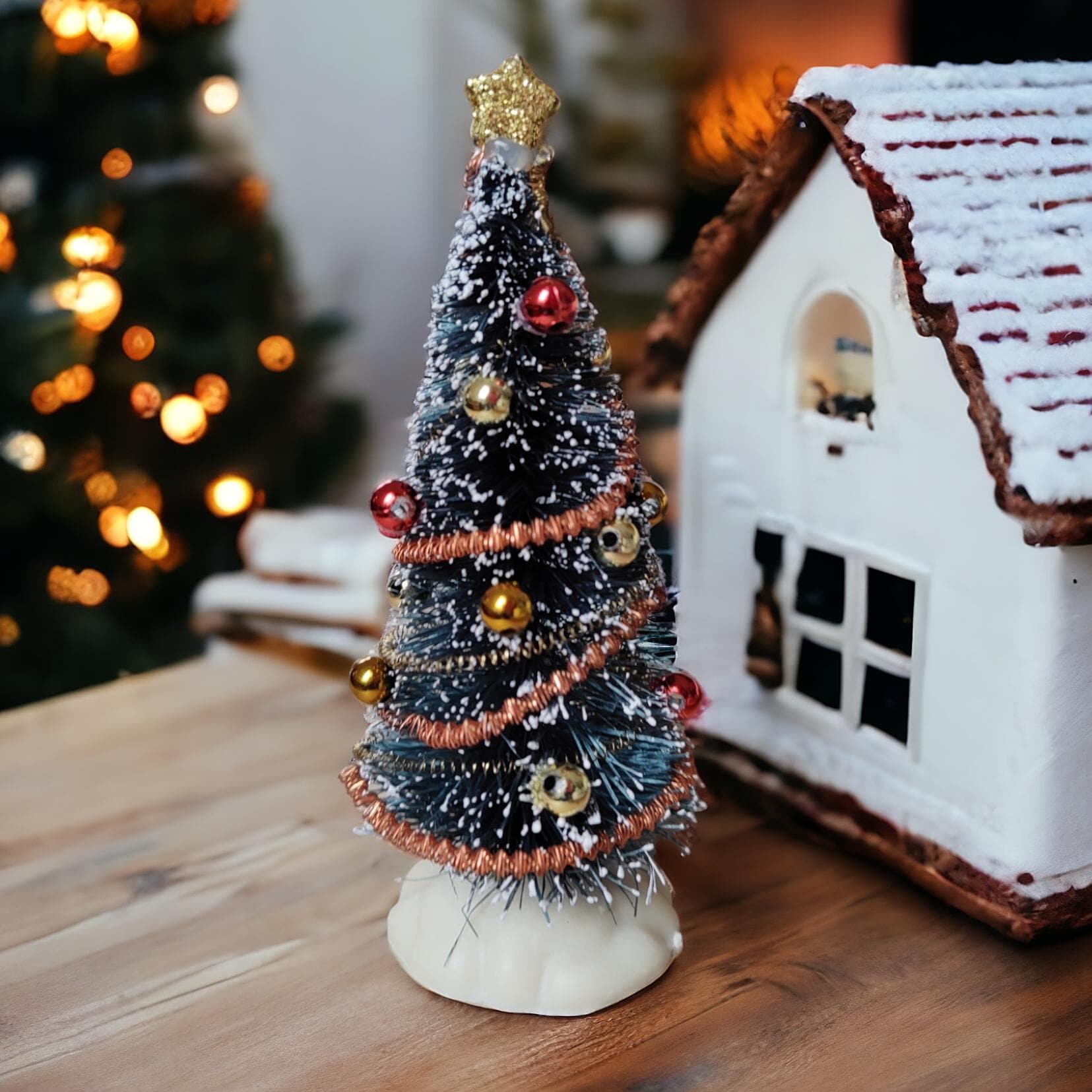 Miniatur Weihnachtsbaum Tannenbaum geschmückt Puppenhaus passend für 1:12 Puppenstube - Puppe - Puppenhaus  #1806665368