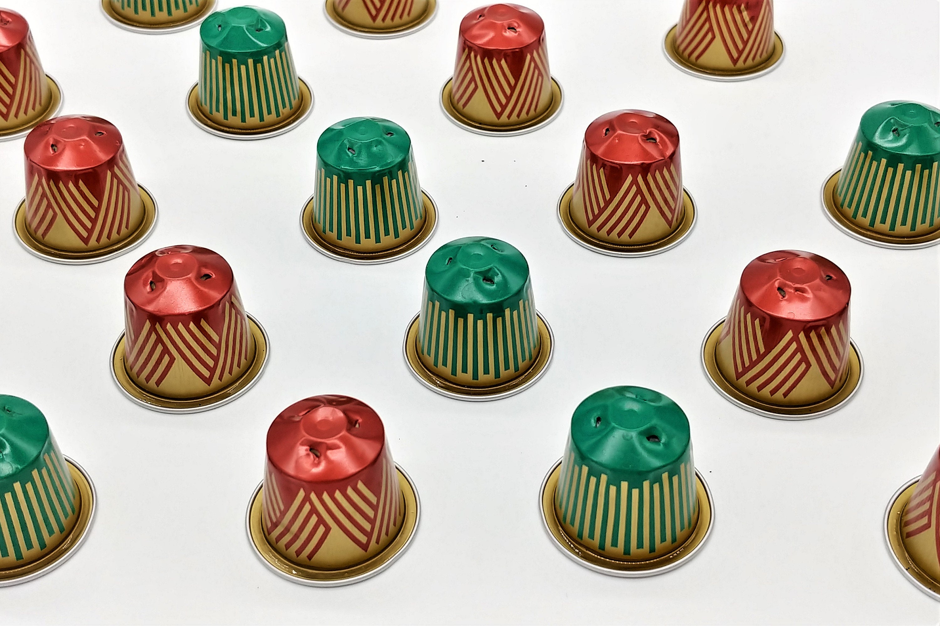 10 leere Kaffeekapseln : 5 Stückt rot-gold und 5 Stück grün-gold "Special Edition"  #KNS