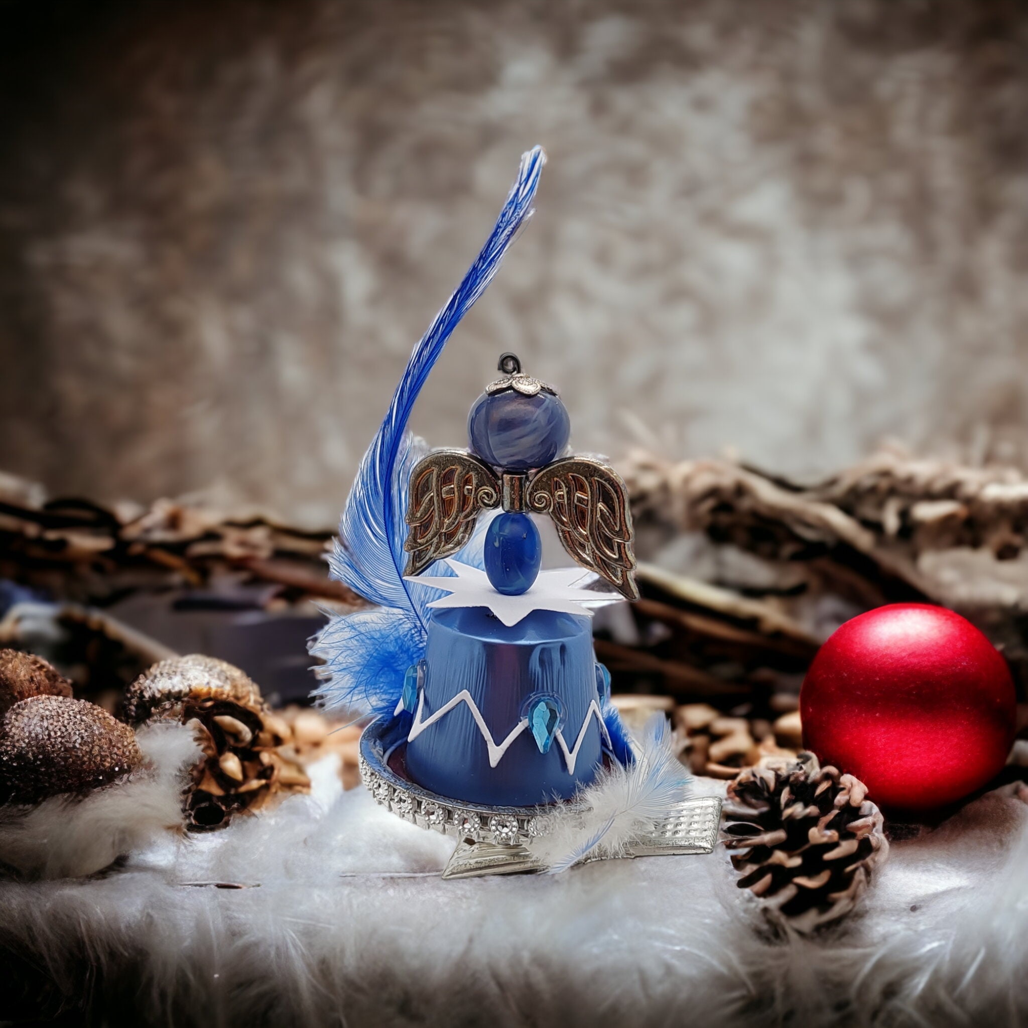Engel aus Kaffeekapseln Christbaumkugel / Weihnachtskugel / Weihnachtsdeko auf Metallklammer Christbaumclips