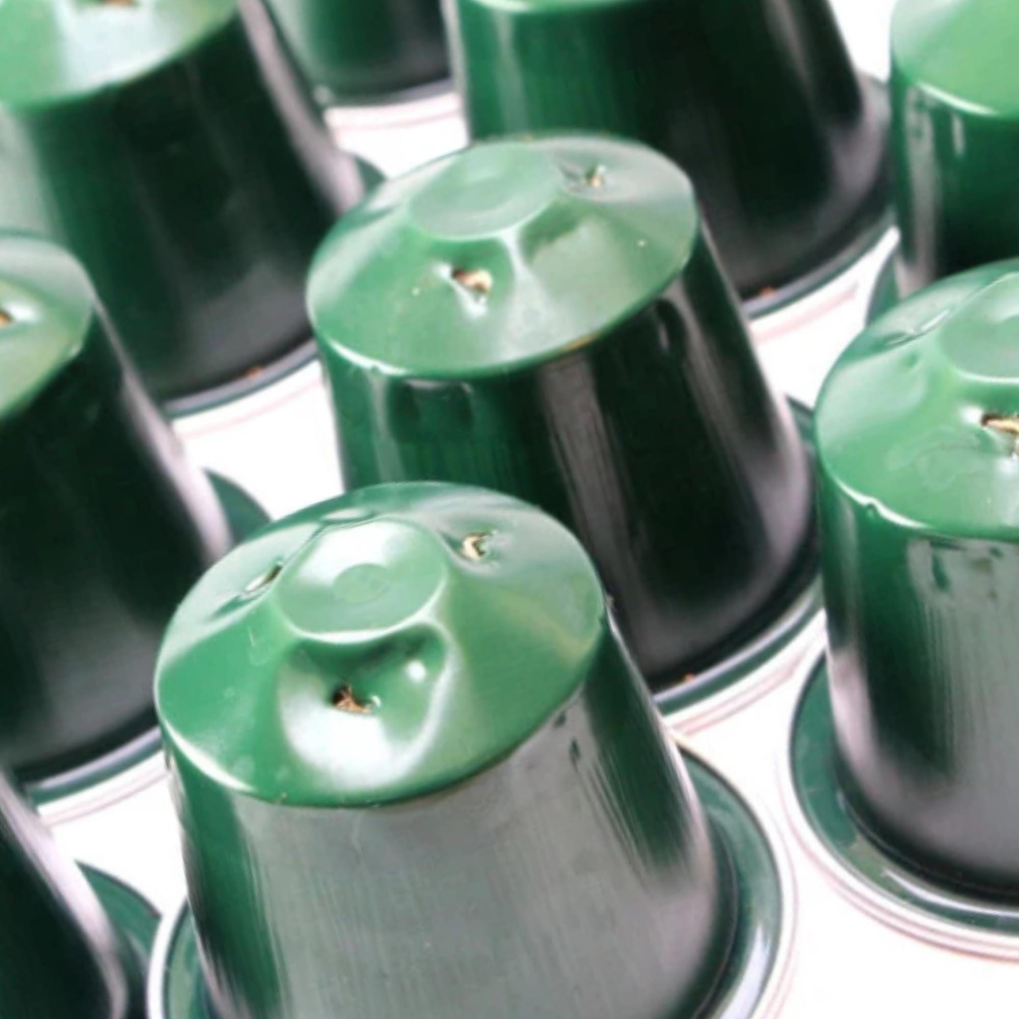 10 leere Kaffeekapseln gereinigt Farbe dunkelgrün zum Basteln Gestalten Bastelmaterial DIY Schmuckherstellung Zubehör  #KNS