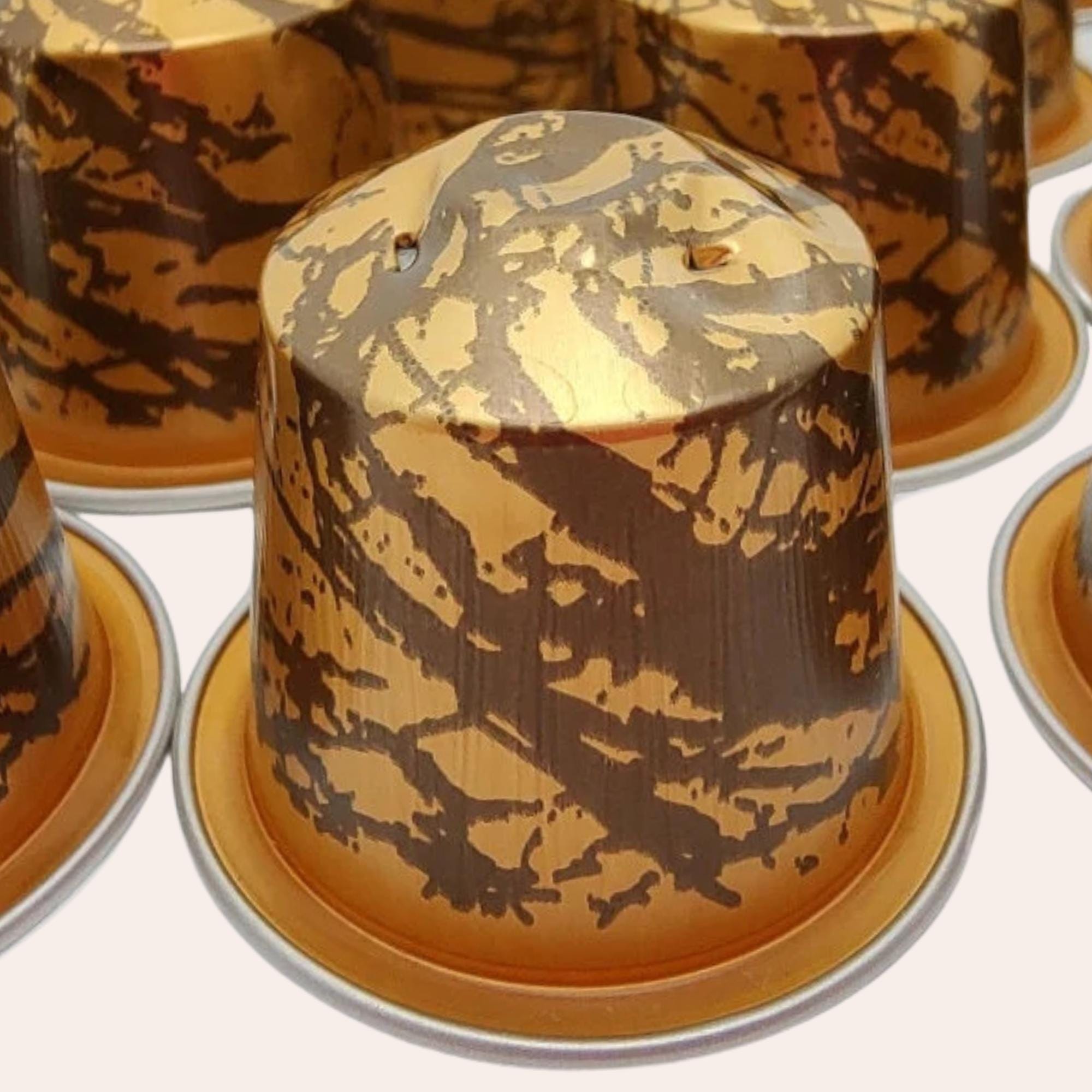 10 leere Kaffeekapseln Farbe gold "marmoriert" zum Basteln Gestalten Bastelmaterial DIY Schmuckherstellung Zubehör #KNS 10 leere Kaffeekapseln Farbe gold "marmoriert" zum Basteln Gestalten Bastelmaterial DIY Schmuckherstellung Zubehör #KNS