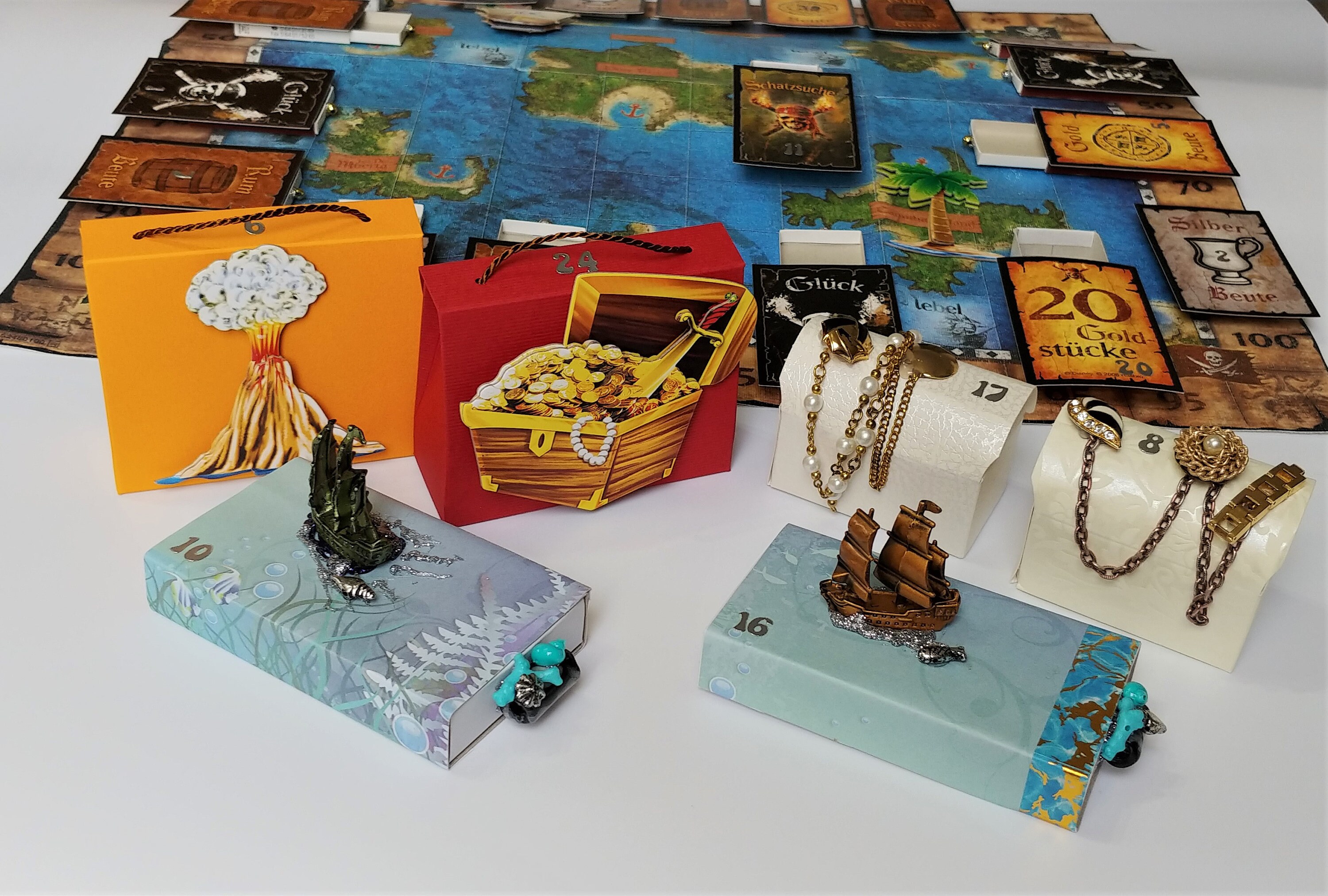 Adventskalender "Piraten" / Tischkalender/ Weihnachten / zum Befüllen aus 24 Schachteln Adventskalender "Piraten" / Tischkalender/ Weihnachten / zum Befüllen aus 24 Schachteln