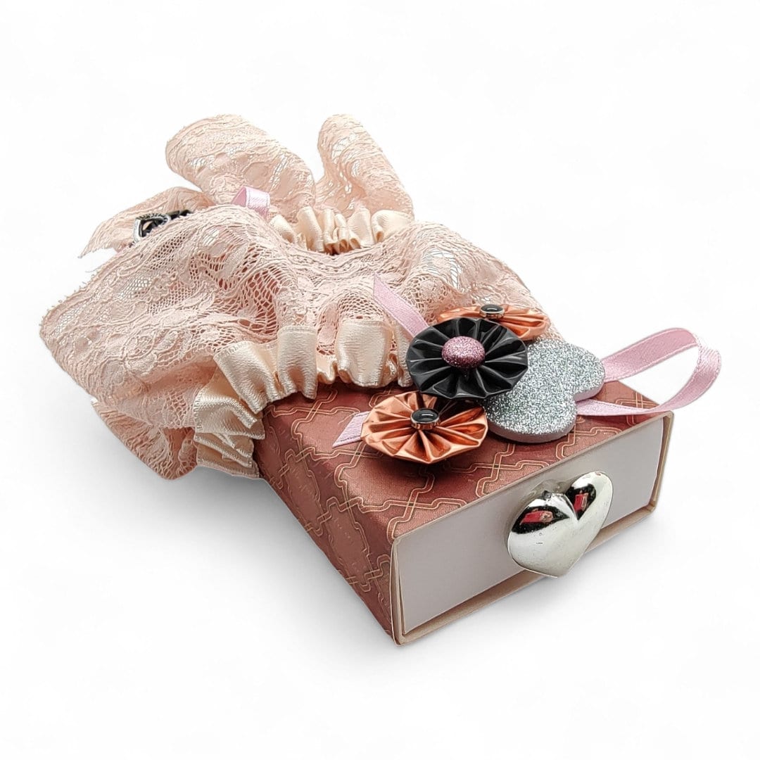 Geschenkschachtel "Hochzeit" mit Spitze und Kaffeekapseln verziert für Geld, Gutscheine, Theaterkarten  #613960924