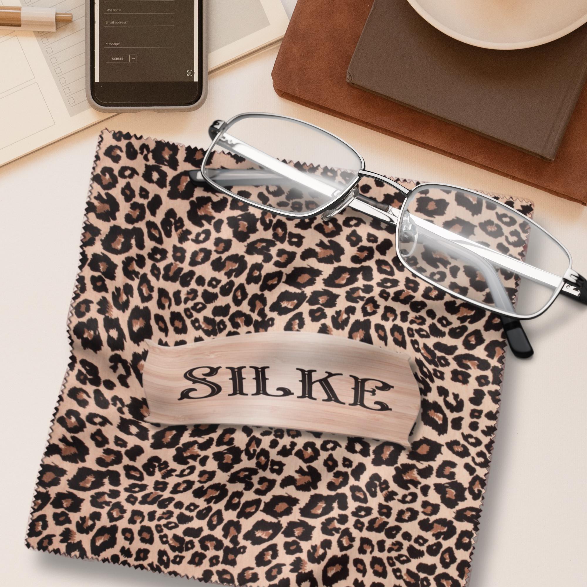 Brillenputztuch Leopard Print personalisiert mit Namen bedrucktes Mikrofasertuch für Display Handy Sonnenbrille Geschenk Animalprint #TI161P Brillenputztuch Leopard Print personalisiert mit Namen bedrucktes Mikrofasertuch für Display Handy Sonnenbrille Geschenk Animalprint #TI161P