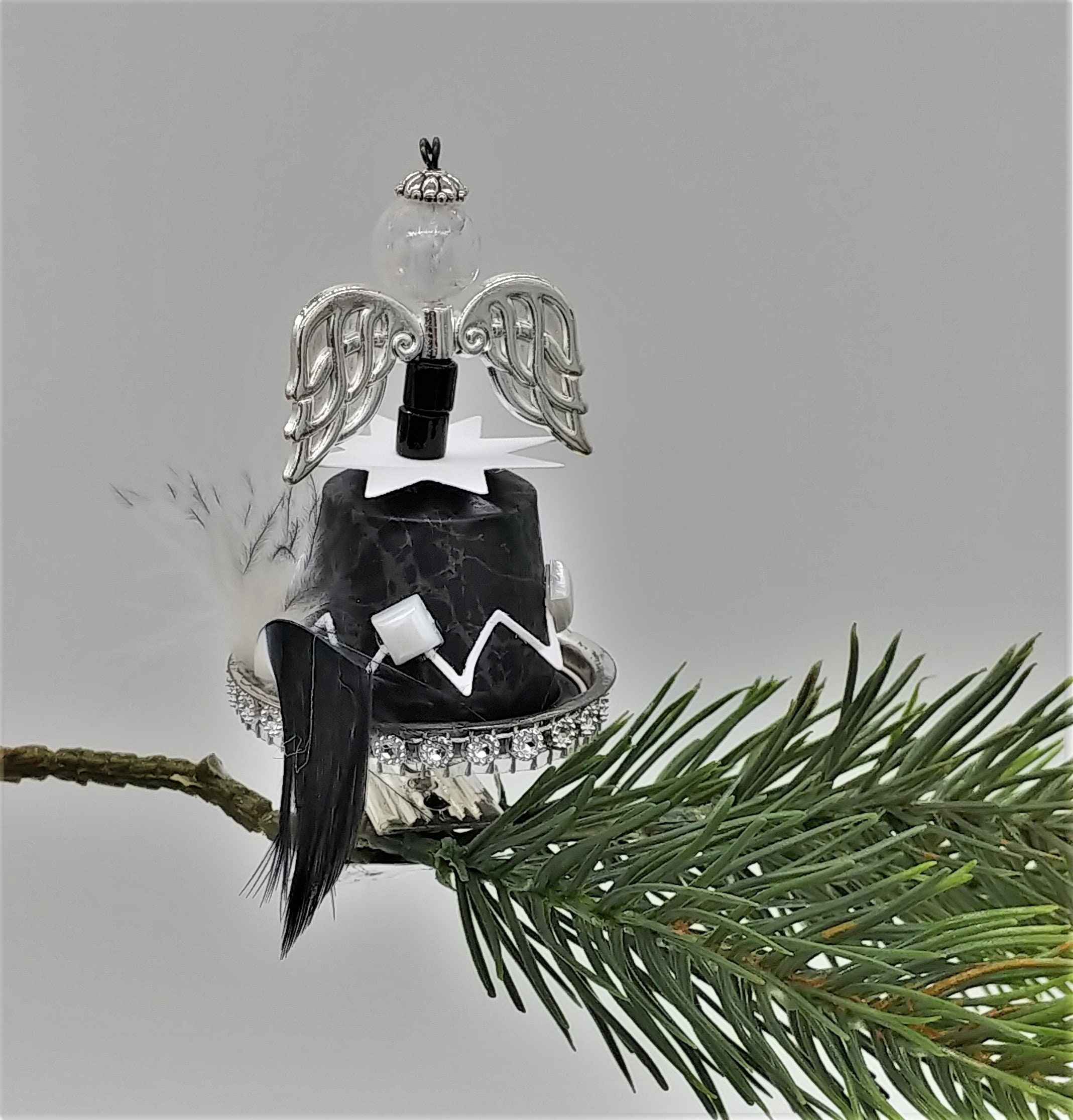 Engel aus Kaffeekapseln Christbaumkugel / Weihnachtskugel / Weihnachtsdeko auf Metallklammer Christbaumclips