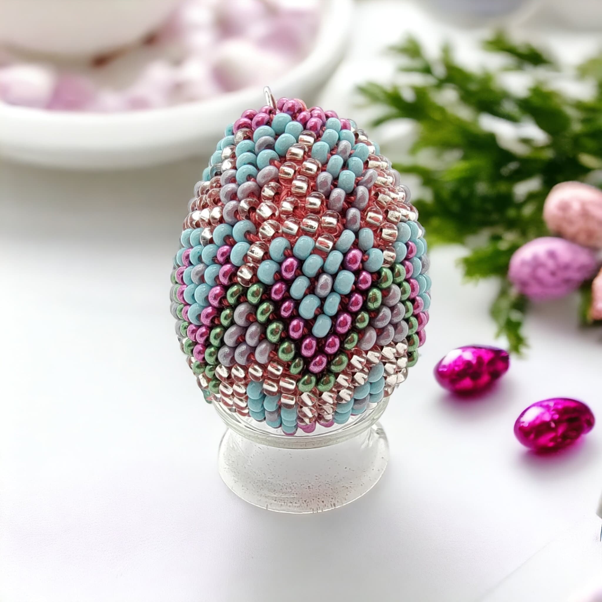 Osterei - Dekoei aus hunderten Miniperlen gehäkelt Osterdekoration Osterschmuck zum Aufhängen #784533809